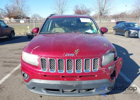 2014 Jeep Compass Latitude z USA, uszkodzony, nr VIN 1C4NJDEB7ED904822